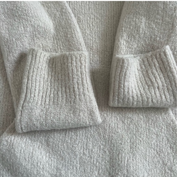 Vince Wool Pullover with hoodie S. - Picture 8 of 11